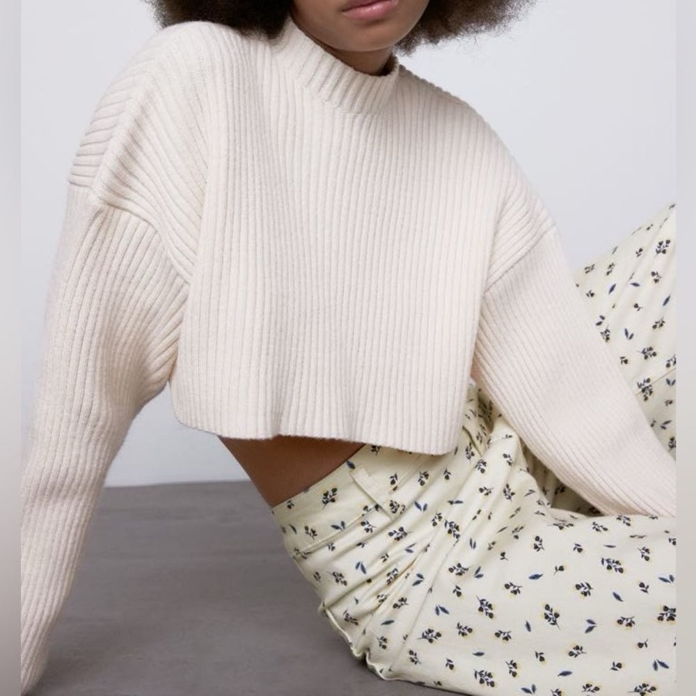 NWT Zara Cream Ribbed Cropped Sweater